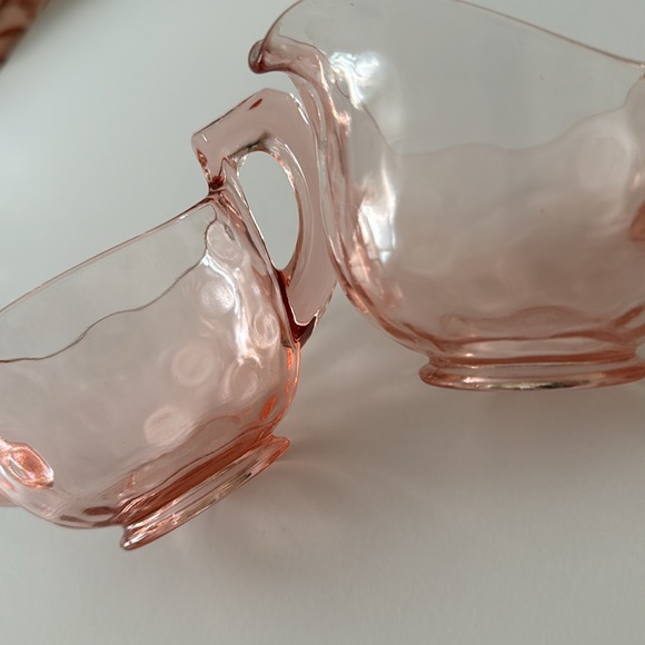 Vintage sugar and creamer, pink carnival glass, great condition no chips,cracks - Picture 2 of 7